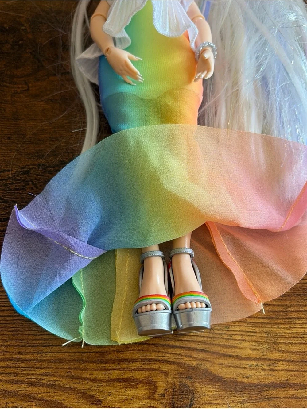 Rainbow High Fantastic Fashion Amaya Raine Doll